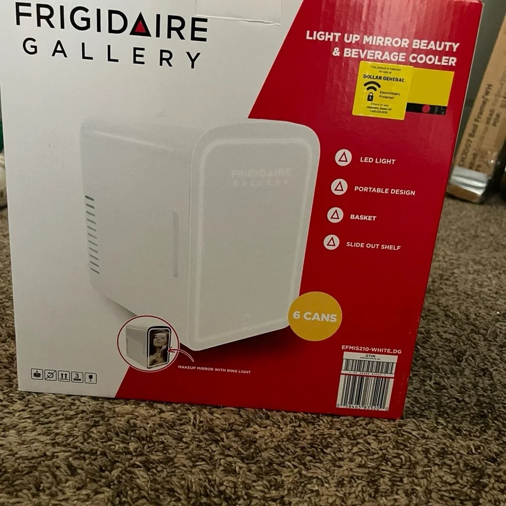 Frigidaire Gallery White Makeup Organizer with LED Light
